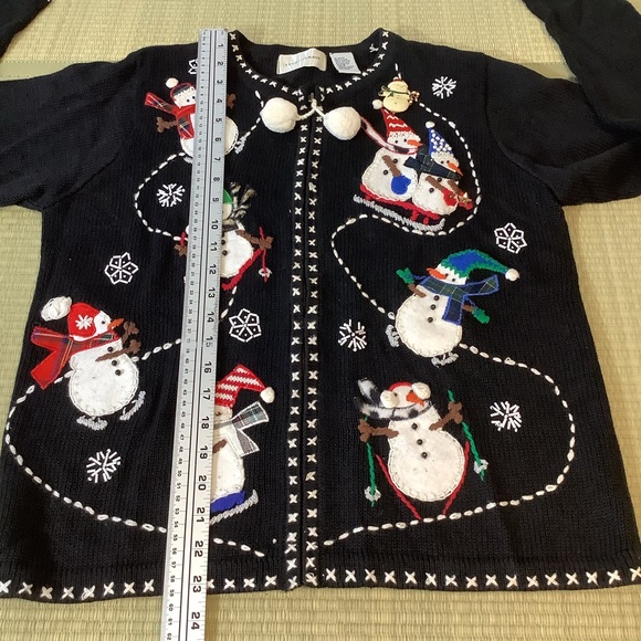 Lemon Grass Womens Holiday Snowman Sweater Skiing Snowman Size Small Black - Picture 5 of 7
